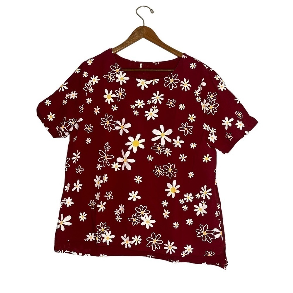 CELLABIE DAISY Print Maroon Short Sleeve Top